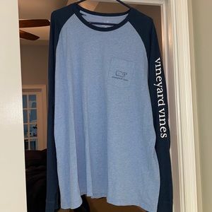 Men’s long sleeve vineyard vines whale tee